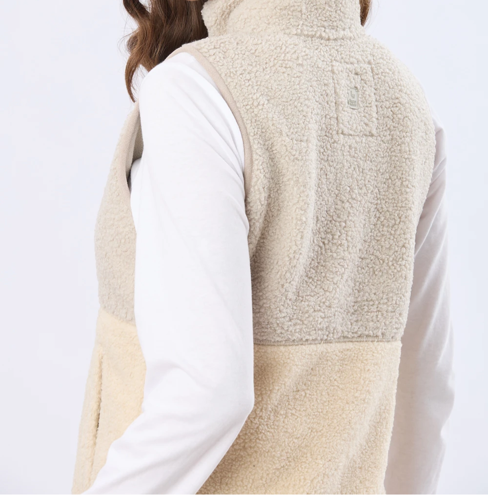 Chaleco tejido sherpa cuello alto
