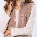 Chaleco tejido sherpa cuello alto