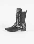 Botas con Tachas